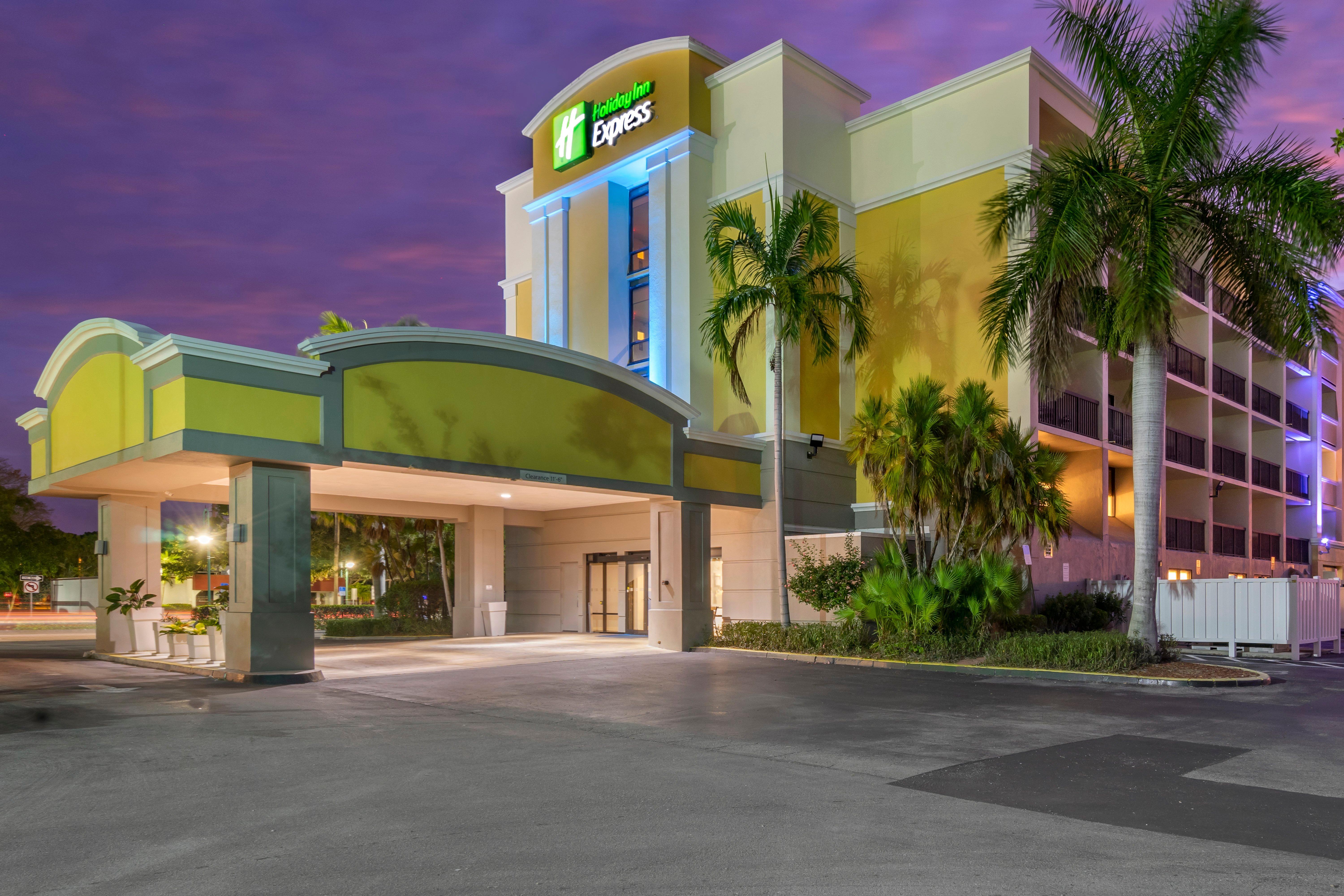 Express Cape Coral-fort Myers Area By Ihg Hotel Cape Coral