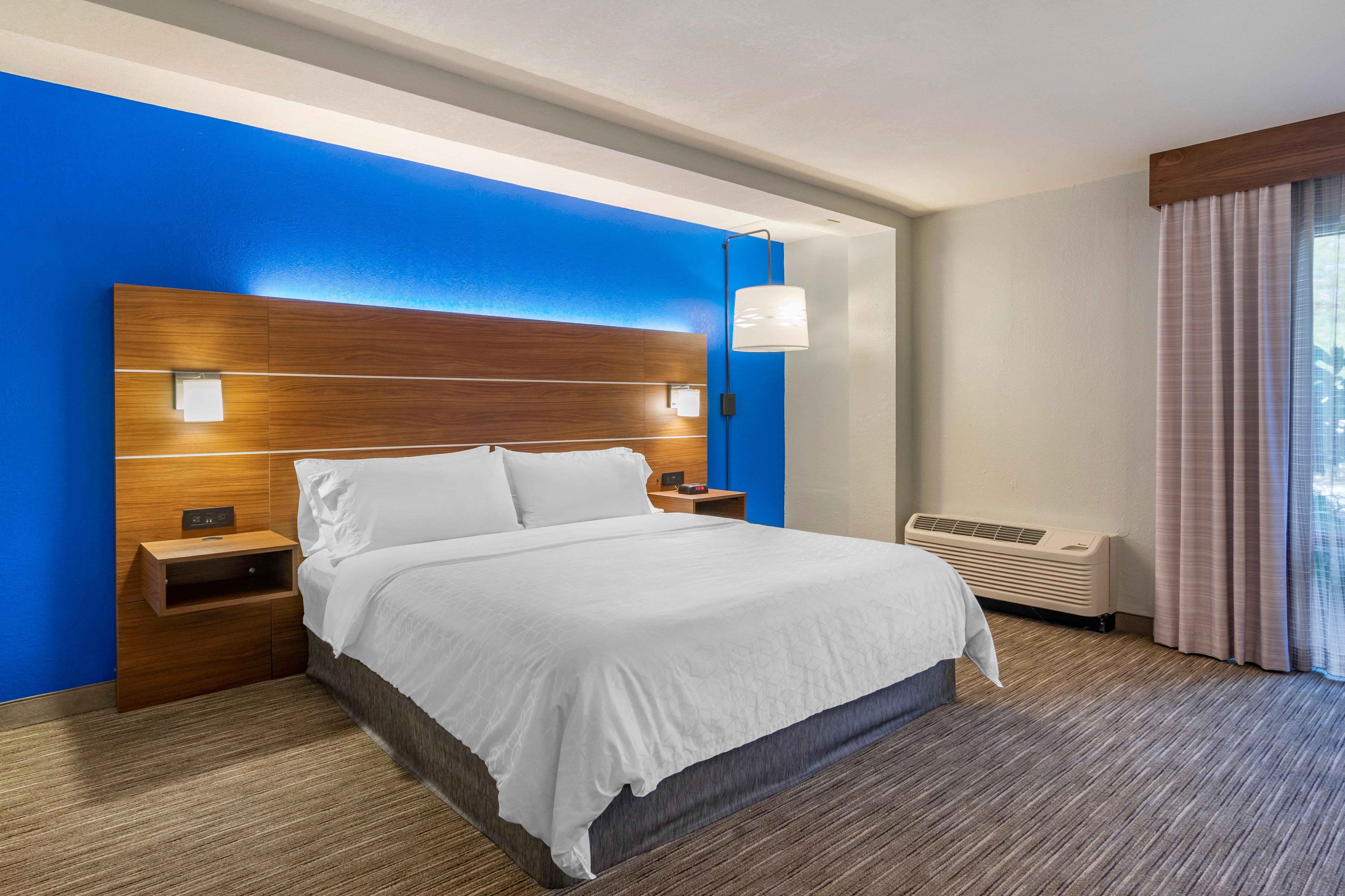 Express Cape Coral-fort Myers Area By Ihg Hotel