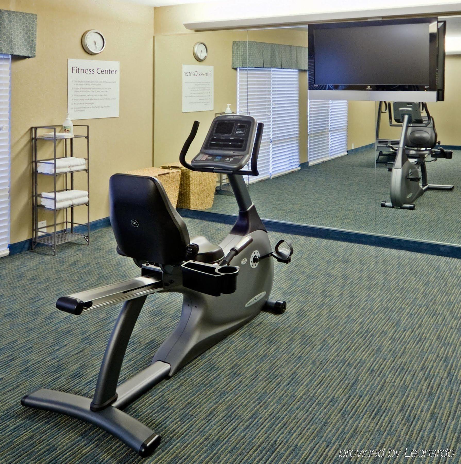 Express Cape Coral-fort Myers Area By Ihg Hotel 3*