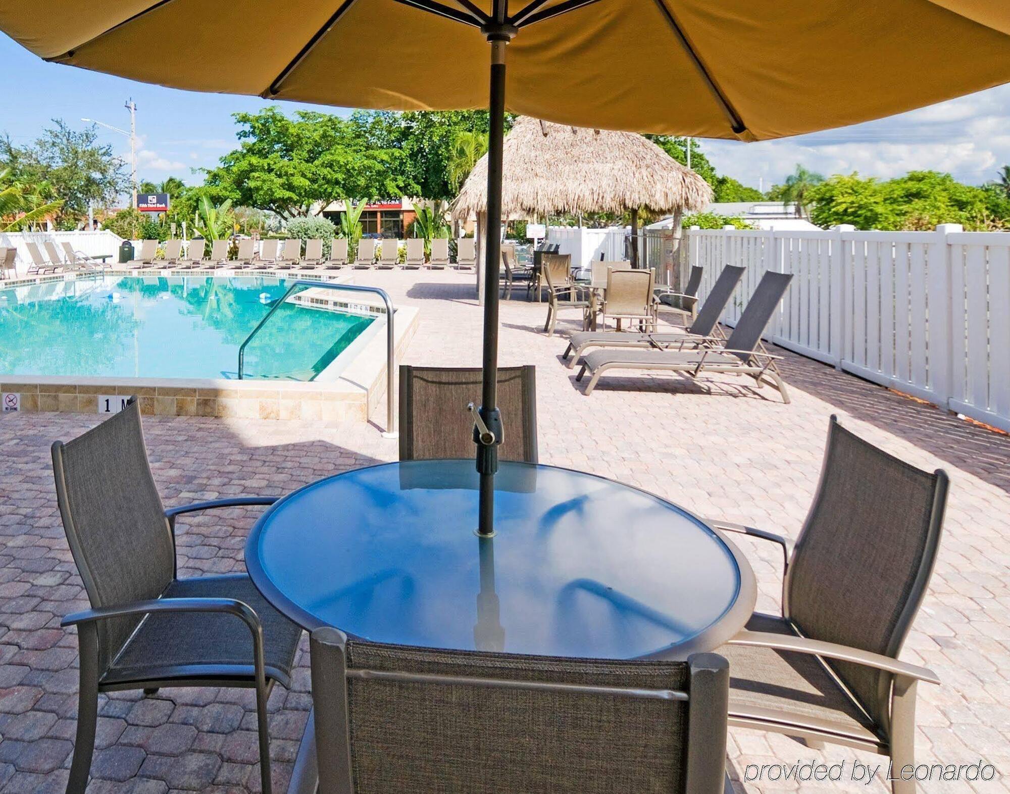 Express Cape Coral-fort Myers Area By Ihg 3*